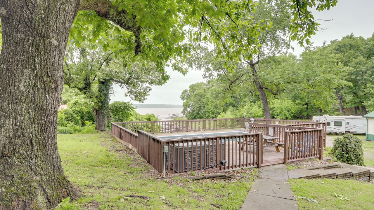 Photo of Outdoor in Grove