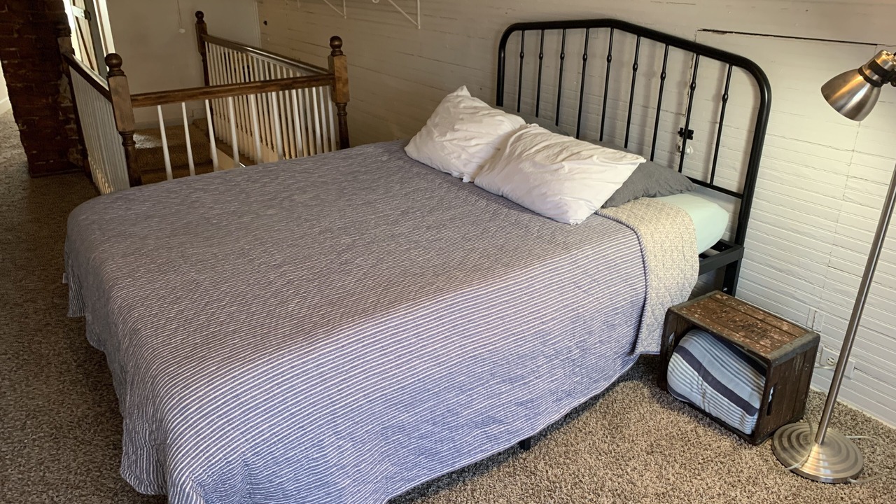 Photo of Bedroom in West Plaza