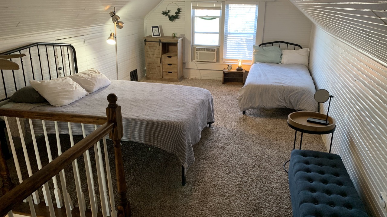 Photo of Bedroom in West Plaza