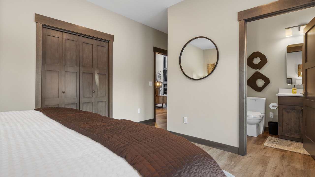 Photo of Bedroom in Lead