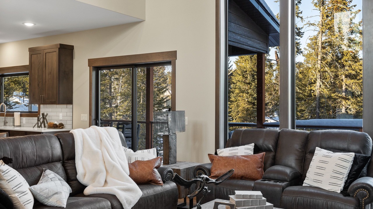 Photo of Livingroom in Lead