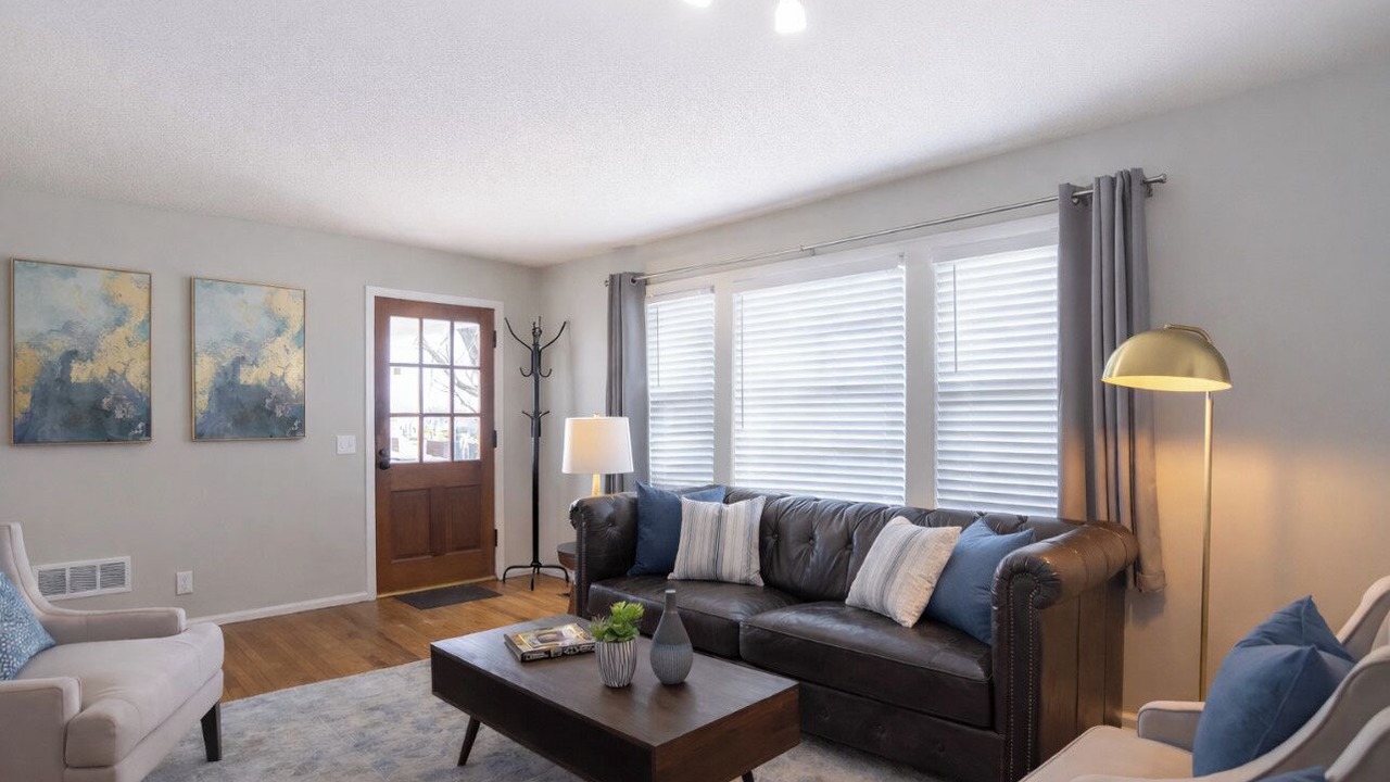 Photo of Livingroom in Overland Park