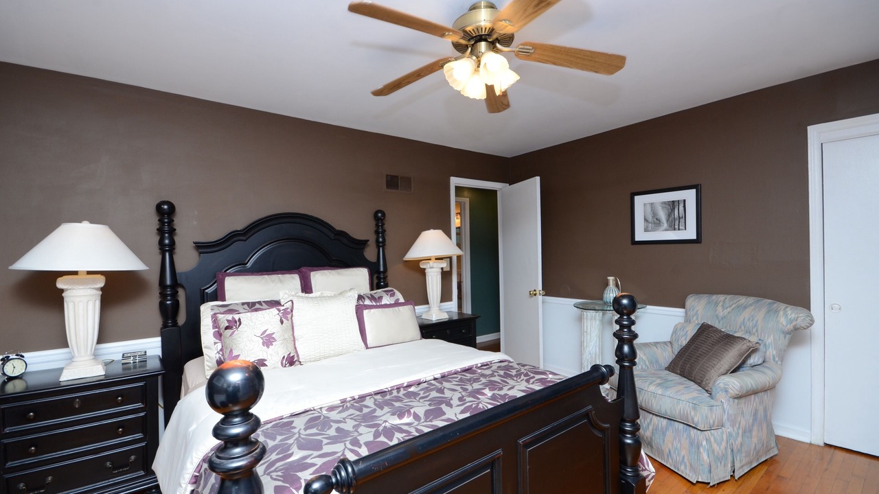 Photo of Bedroom in Midtown - Westport