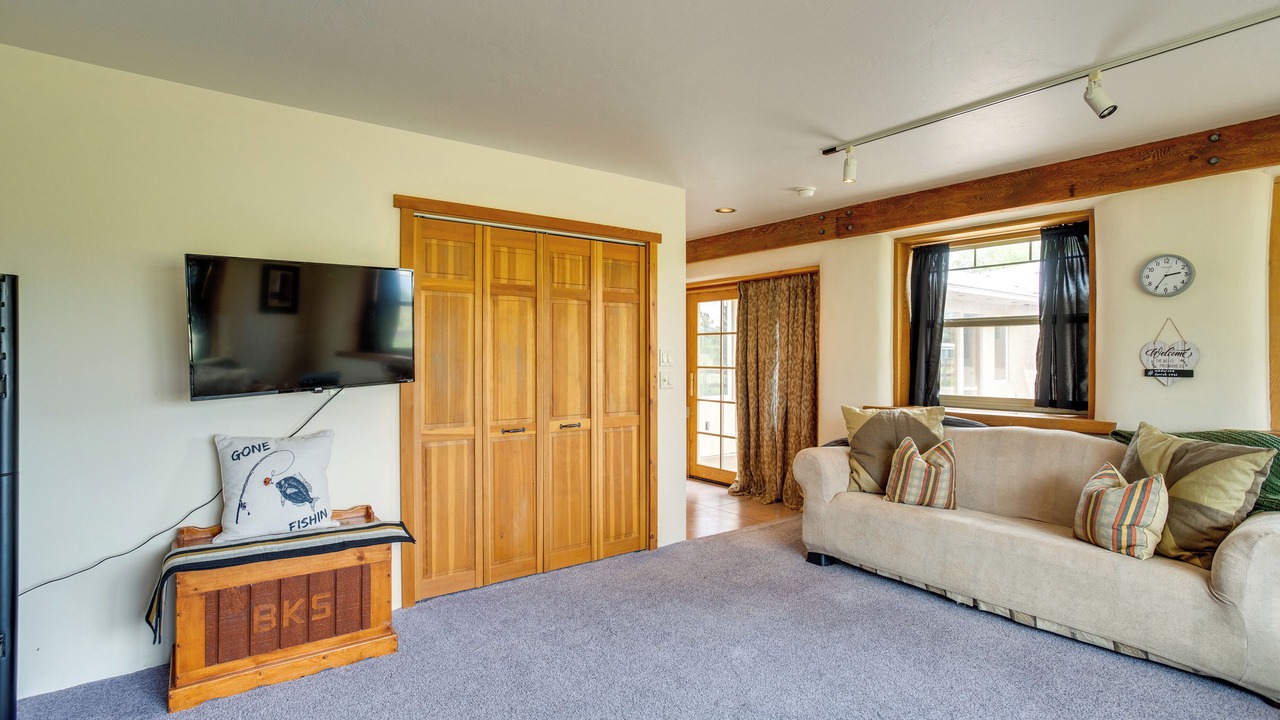 Photo of Livingroom in Vernal