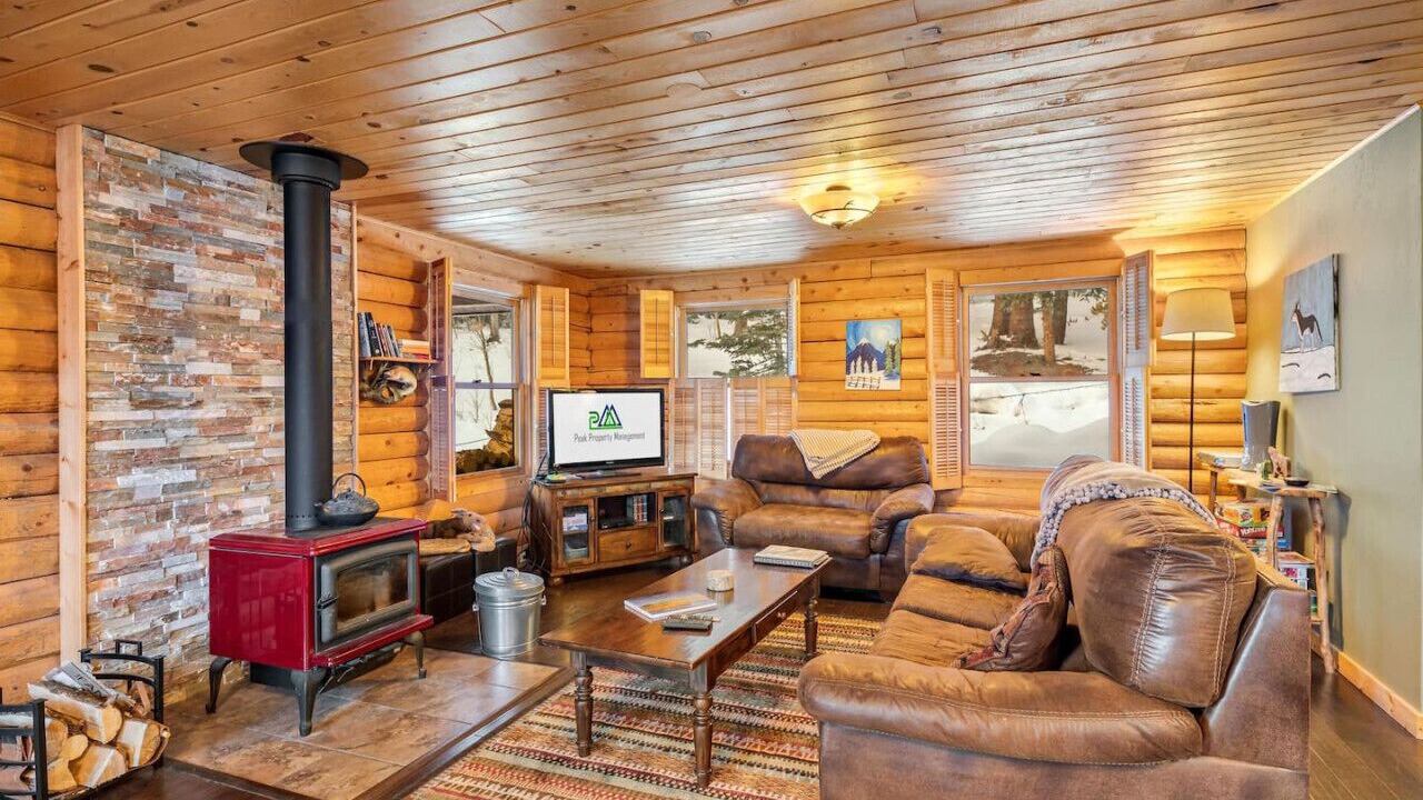 Photo of Livingroom in Fairplay