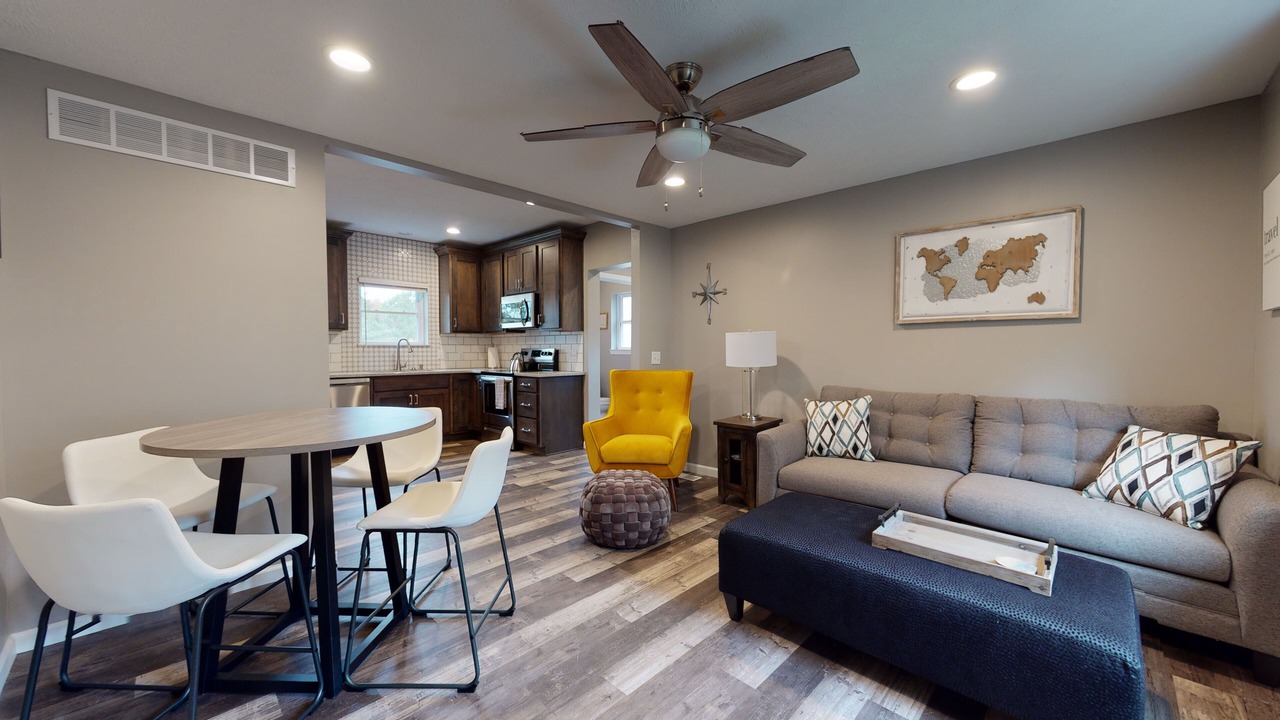 Photo of Livingroom in Morton Meadows