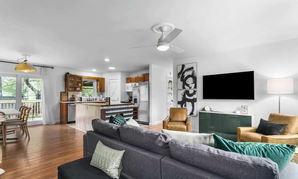 Photo of Livingroom in Shawnee