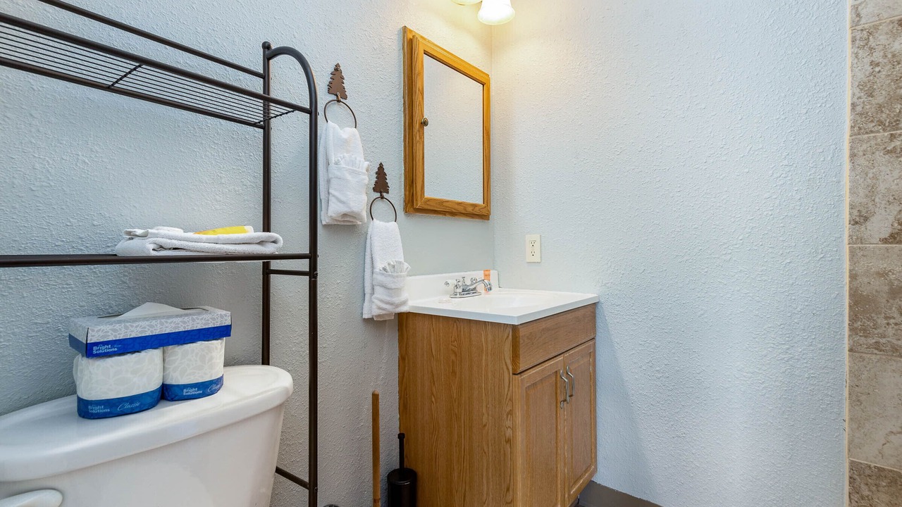 Photo of Bathroom in Lakeside Village