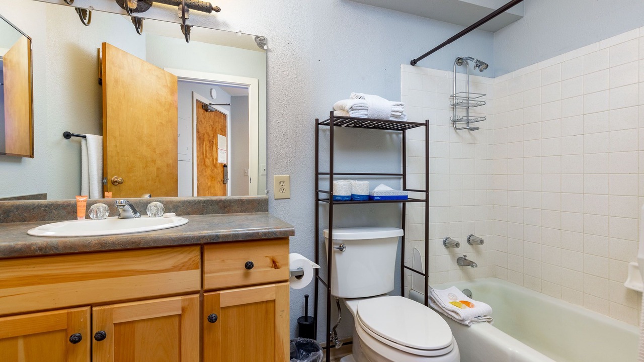 Photo of Bathroom in Lakeside Village
