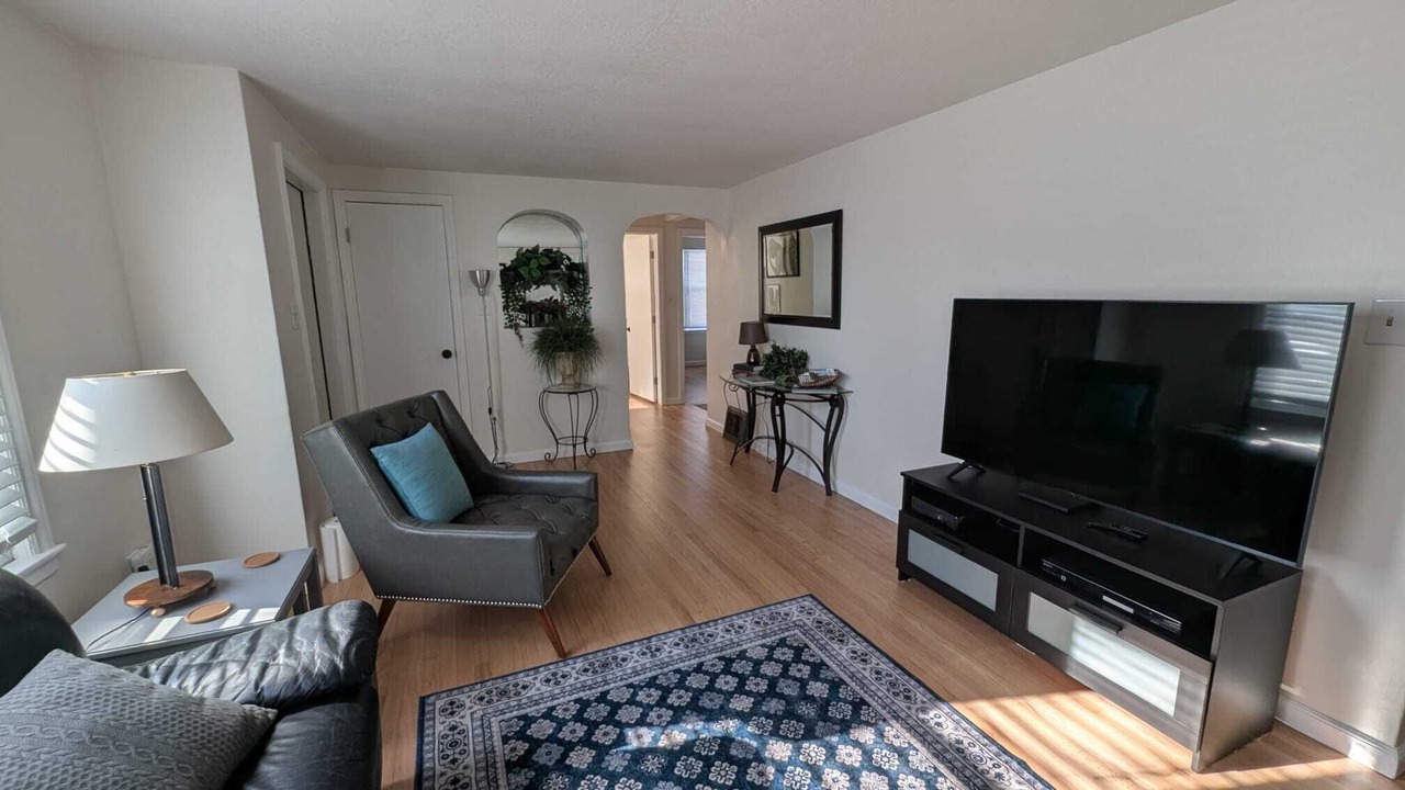 Photo of Livingroom in Raytown