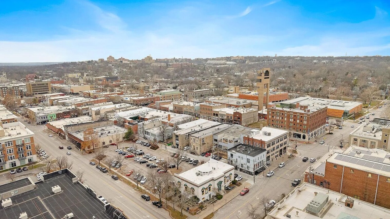 Photo of Outdoor in East Lawrence