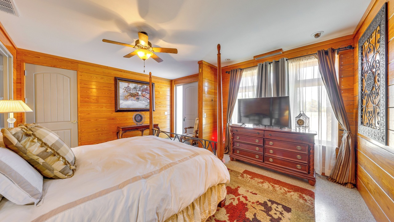 Photo of Bedroom in Waldron