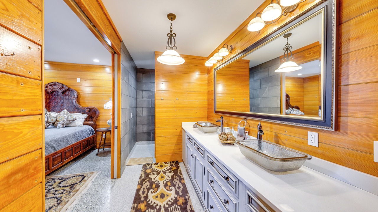 Photo of Bathroom in Waldron