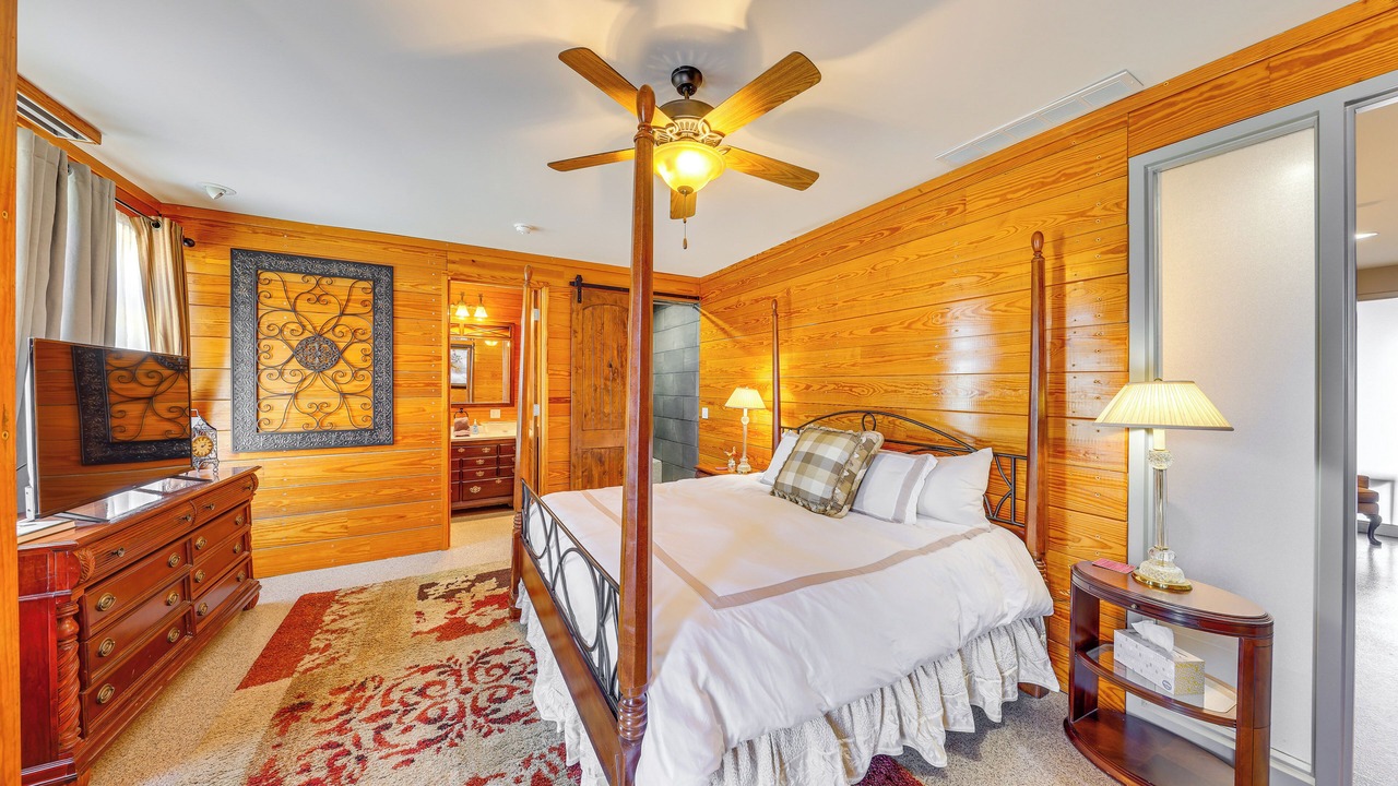 Photo of Bedroom in Waldron