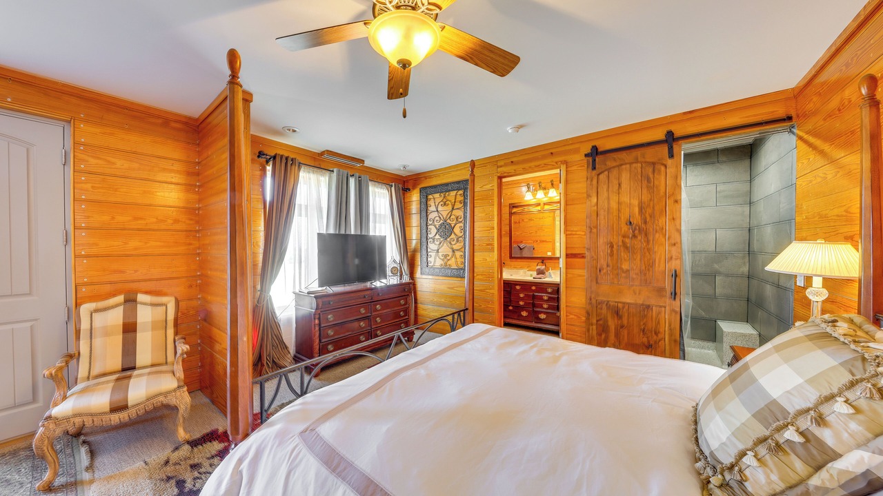 Photo of Bedroom in Waldron