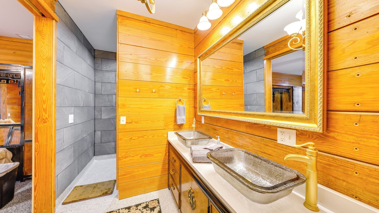 Photo of Bathroom in Waldron