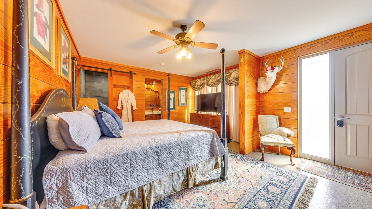 Photo of Bedroom in Waldron