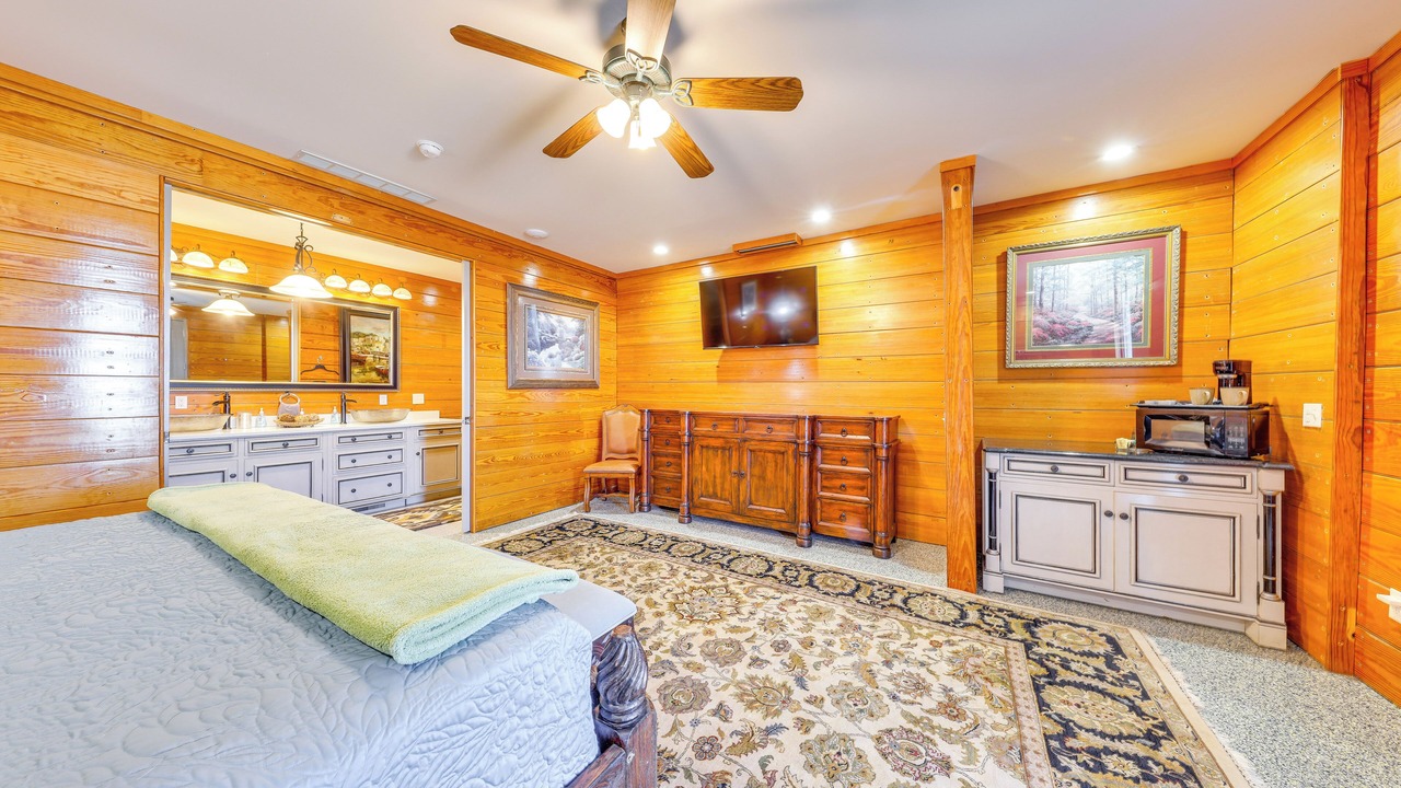 Photo of Bedroom in Waldron