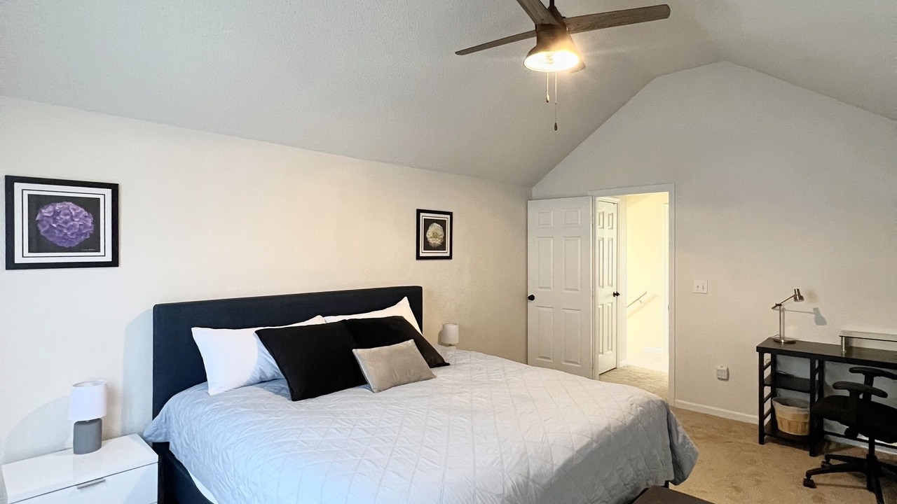 Photo of Bedroom in Lawrence