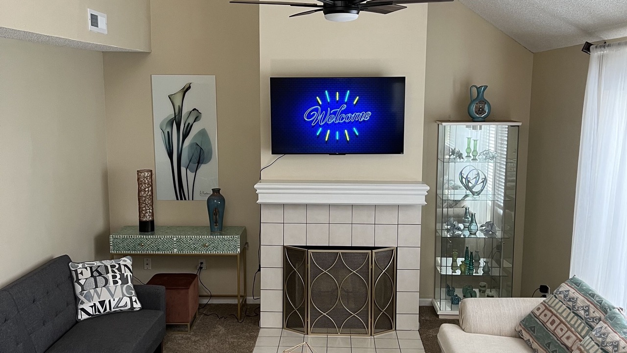 Photo of Livingroom in Lawrence
