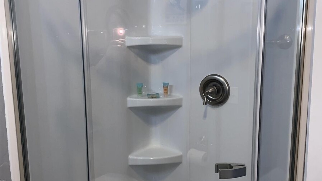 Photo of Bathroom in Alamosa