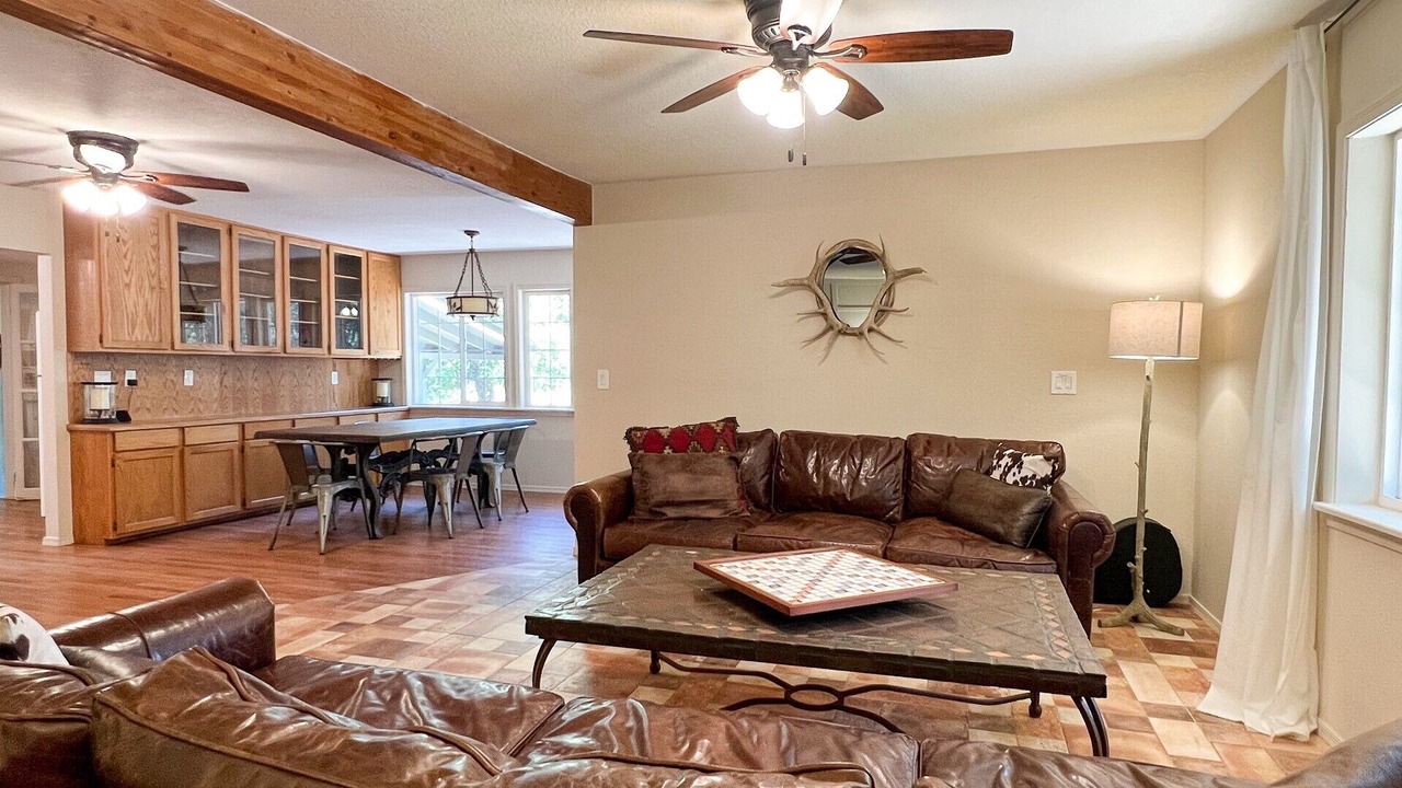 Photo of Livingroom in Whispering Pines