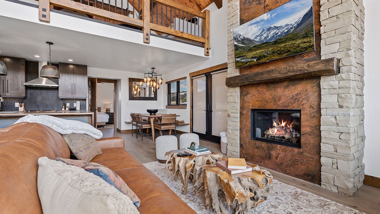 Photo of Livingroom in Estes Park