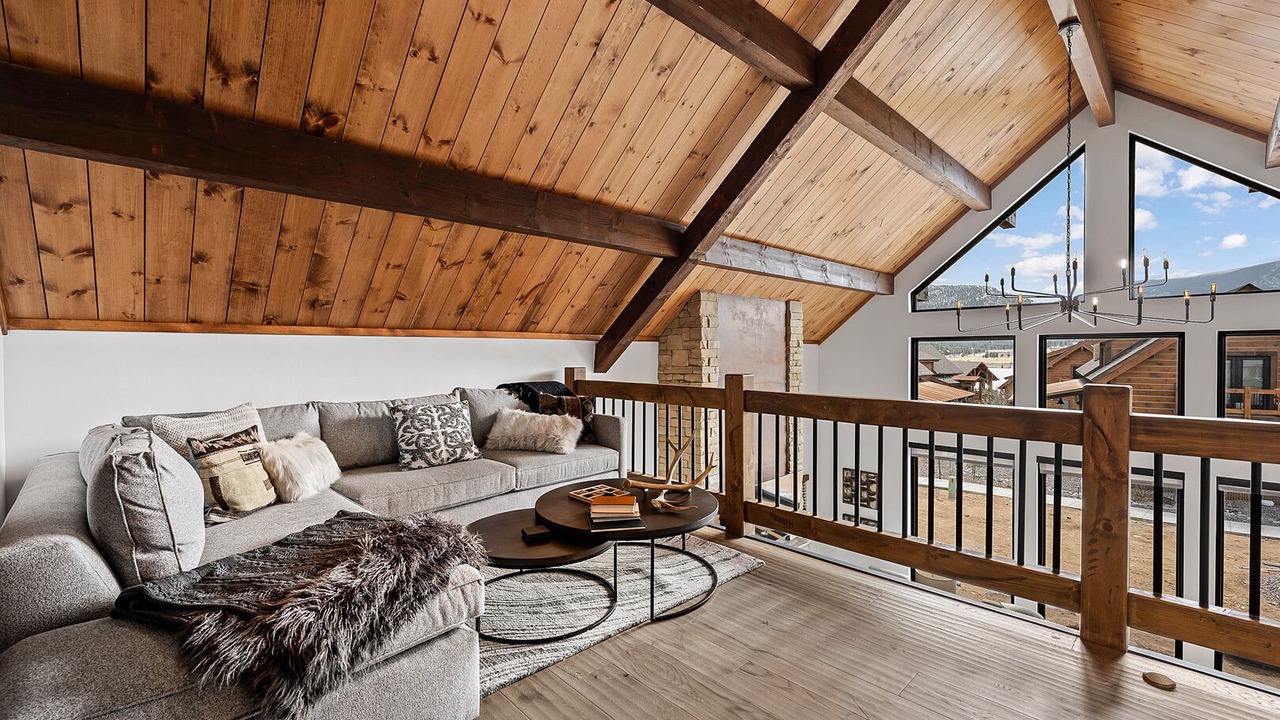 Photo of Livingroom in Estes Park