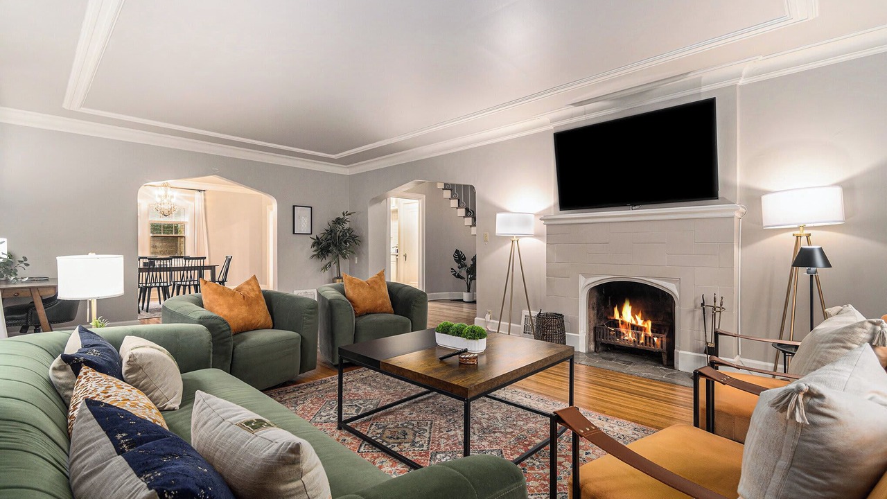 Photo of Livingroom in Dundee-Happy Hollow Historic District