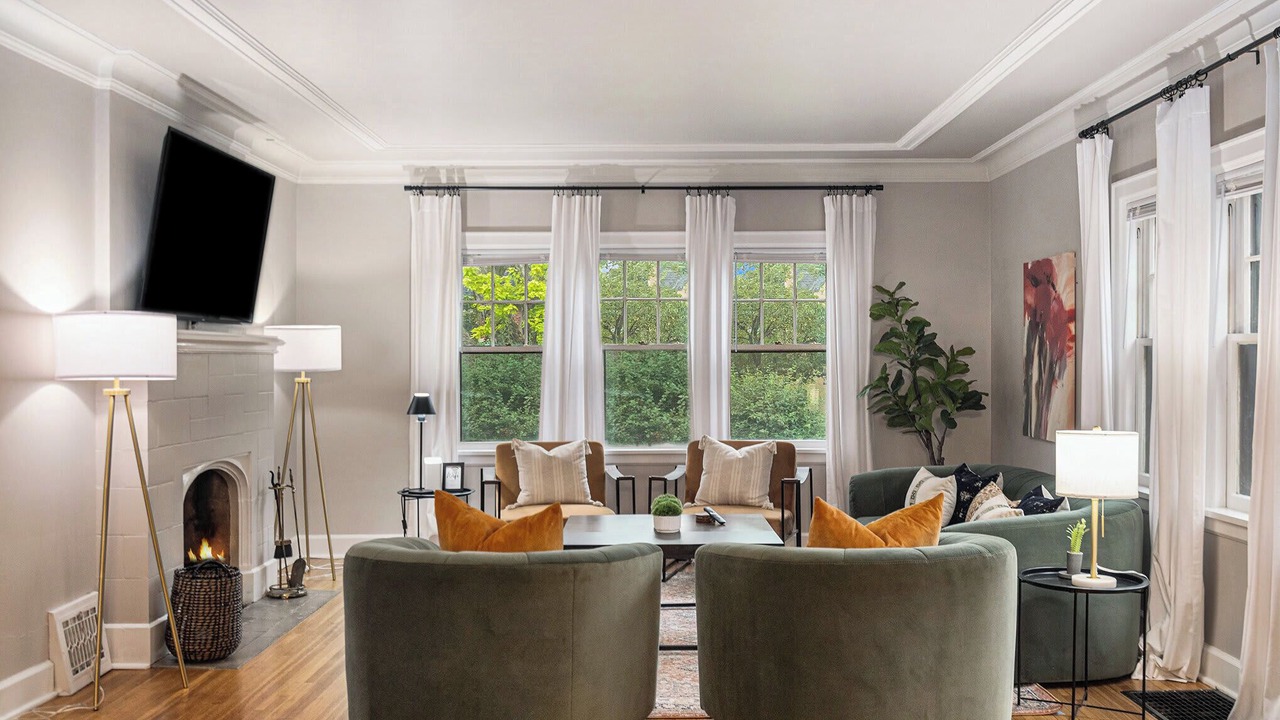 Photo of Livingroom in Dundee-Happy Hollow Historic District