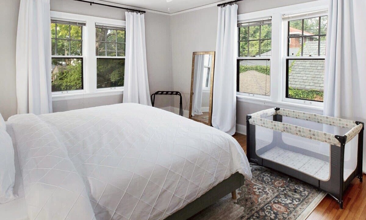 Photo of Bedroom in Dundee-Happy Hollow Historic District