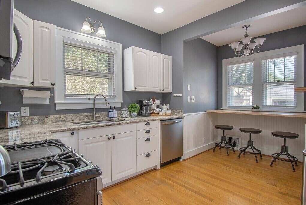 Photo of Kitchen in Dundee-Happy Hollow Historic District
