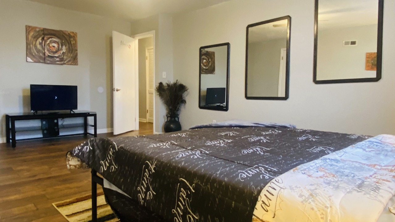 Photo of Bedroom in Grain Valley