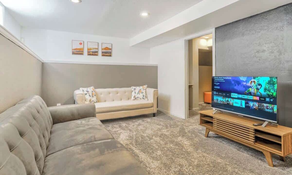 Photo of Livingroom in Old North End
