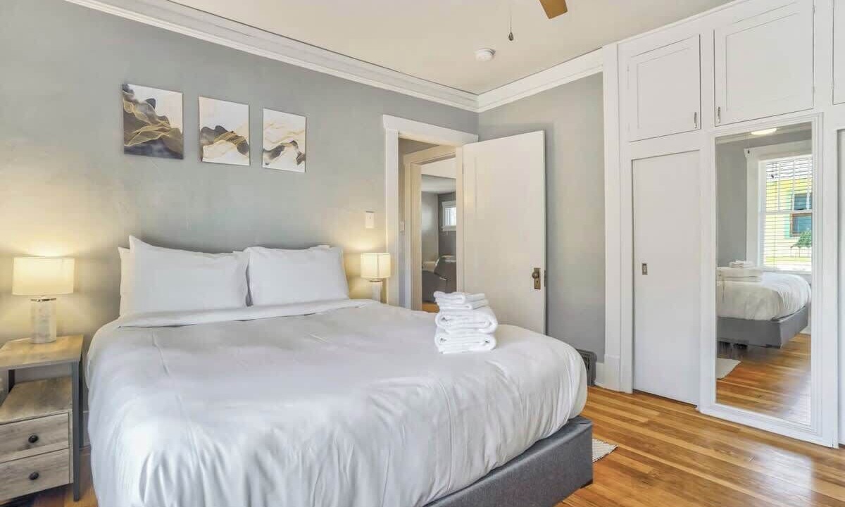 Photo of Bedroom in Old North End