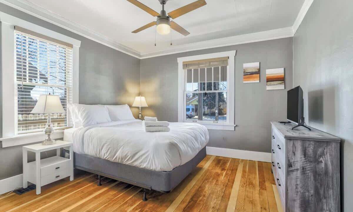 Photo of Bedroom in Old North End