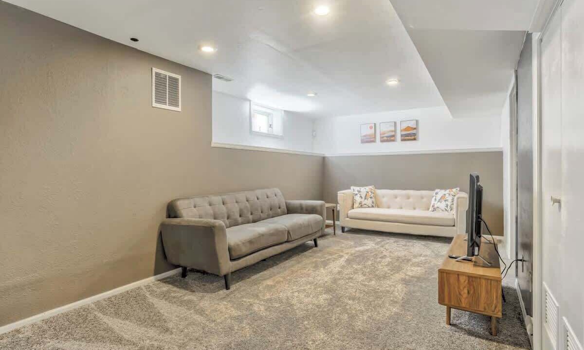Photo of Livingroom in Old North End