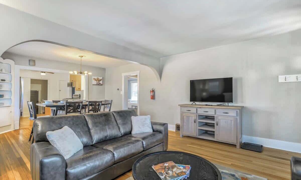Photo of Livingroom in Old North End