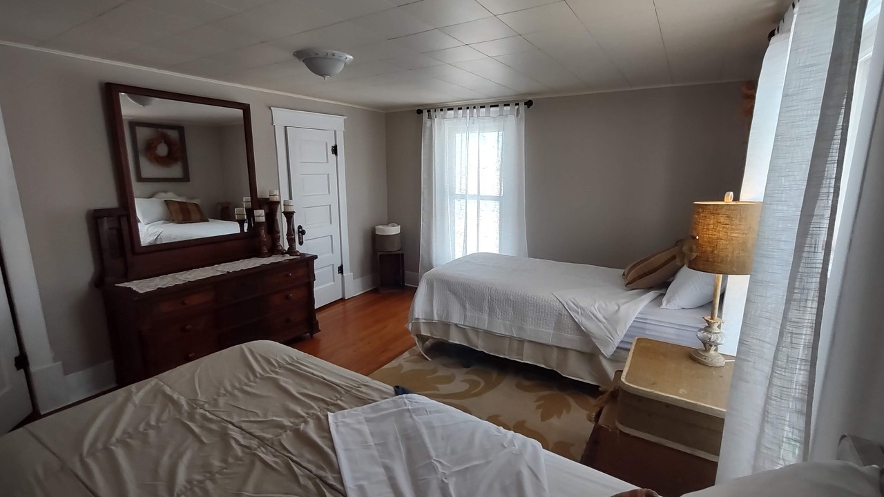 Photo of Bedroom in Pauline