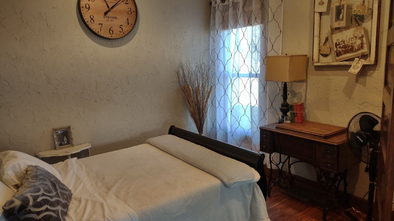 Photo of Bedroom in Pauline