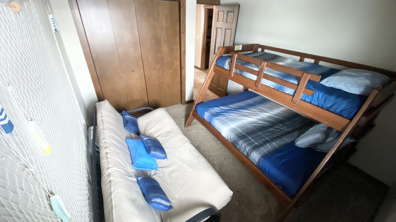 Photo of Bedroom in Arnolds Park