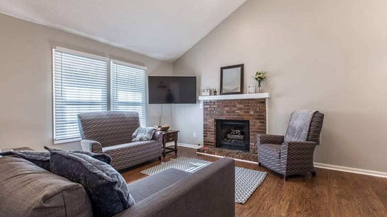 Photo of Livingroom in Parkville