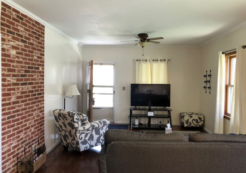 Photo of Livingroom in Southeast Omaha