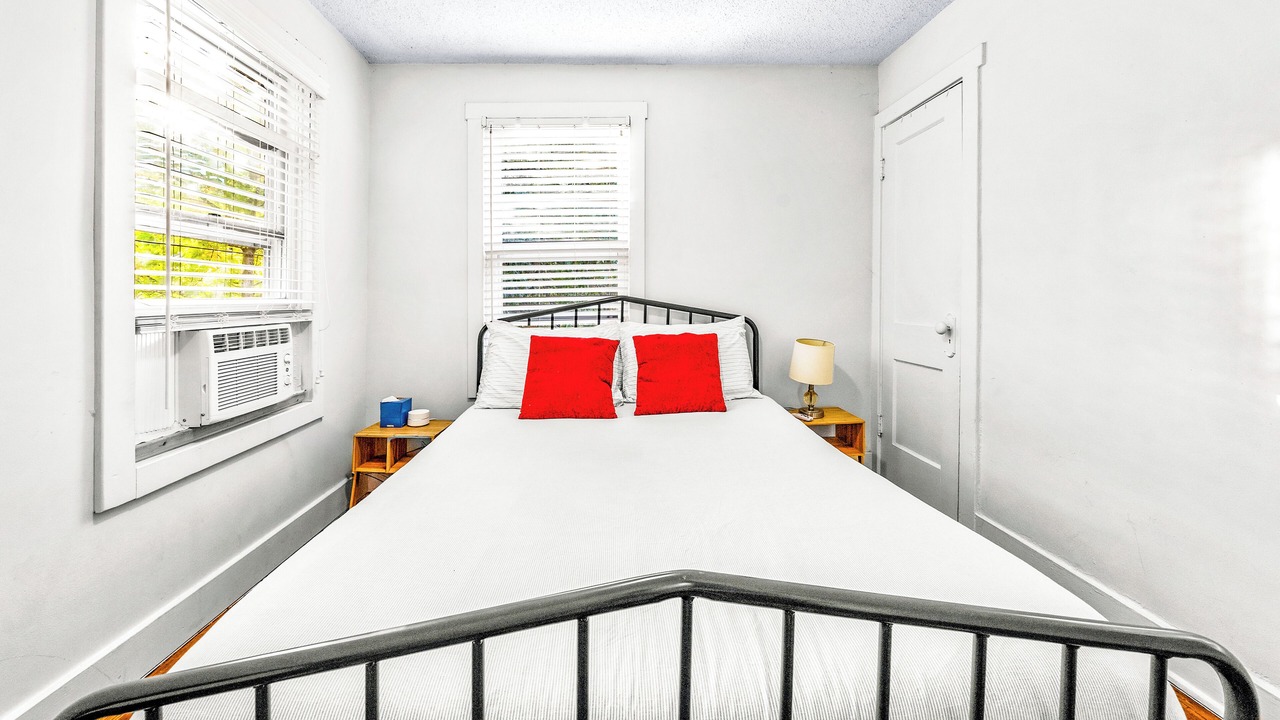 Photo of Bedroom in Southmoreland