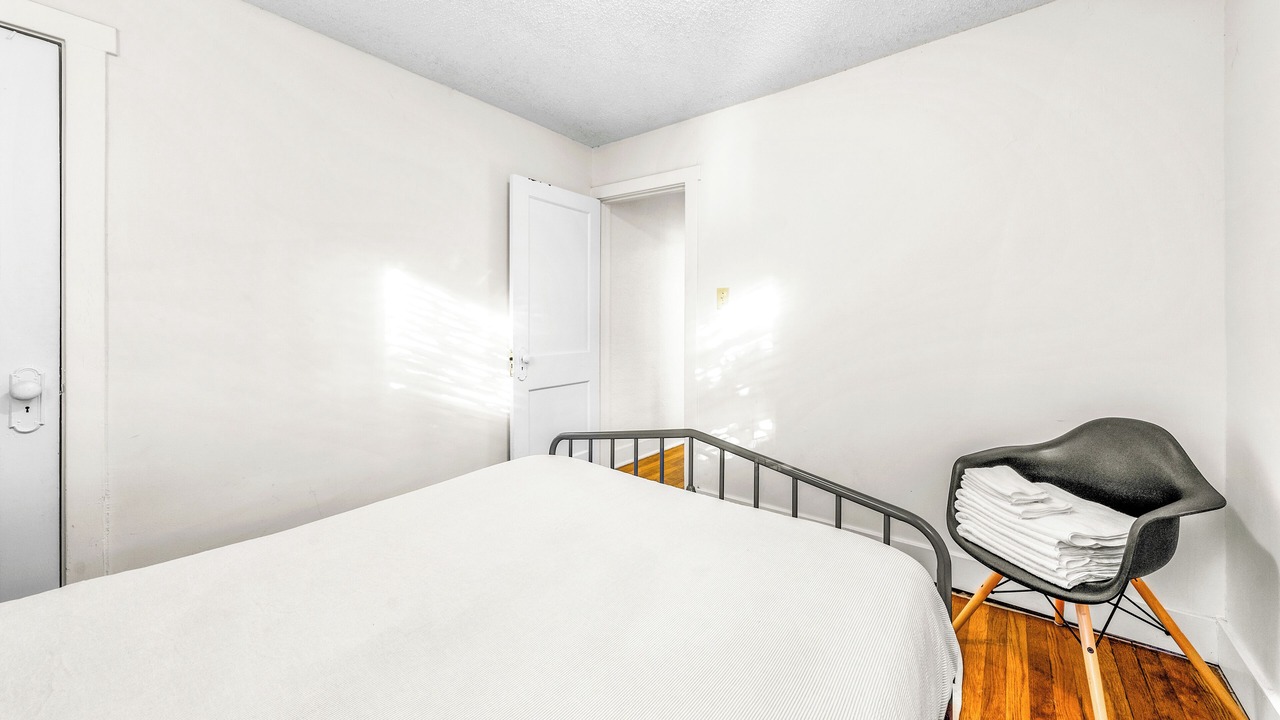 Photo of Bedroom in Southmoreland
