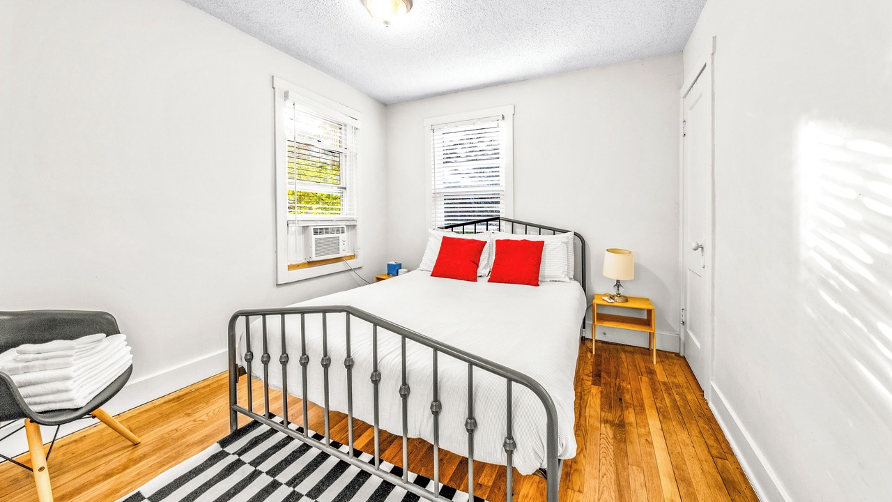 Photo of Bedroom in Southmoreland