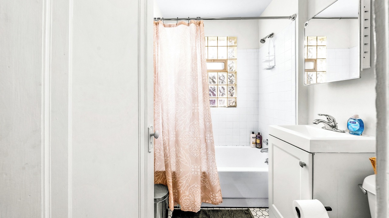 Photo of Bathroom in Southmoreland