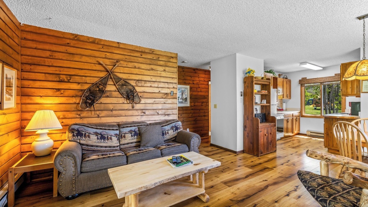 Photo of Livingroom in Clark