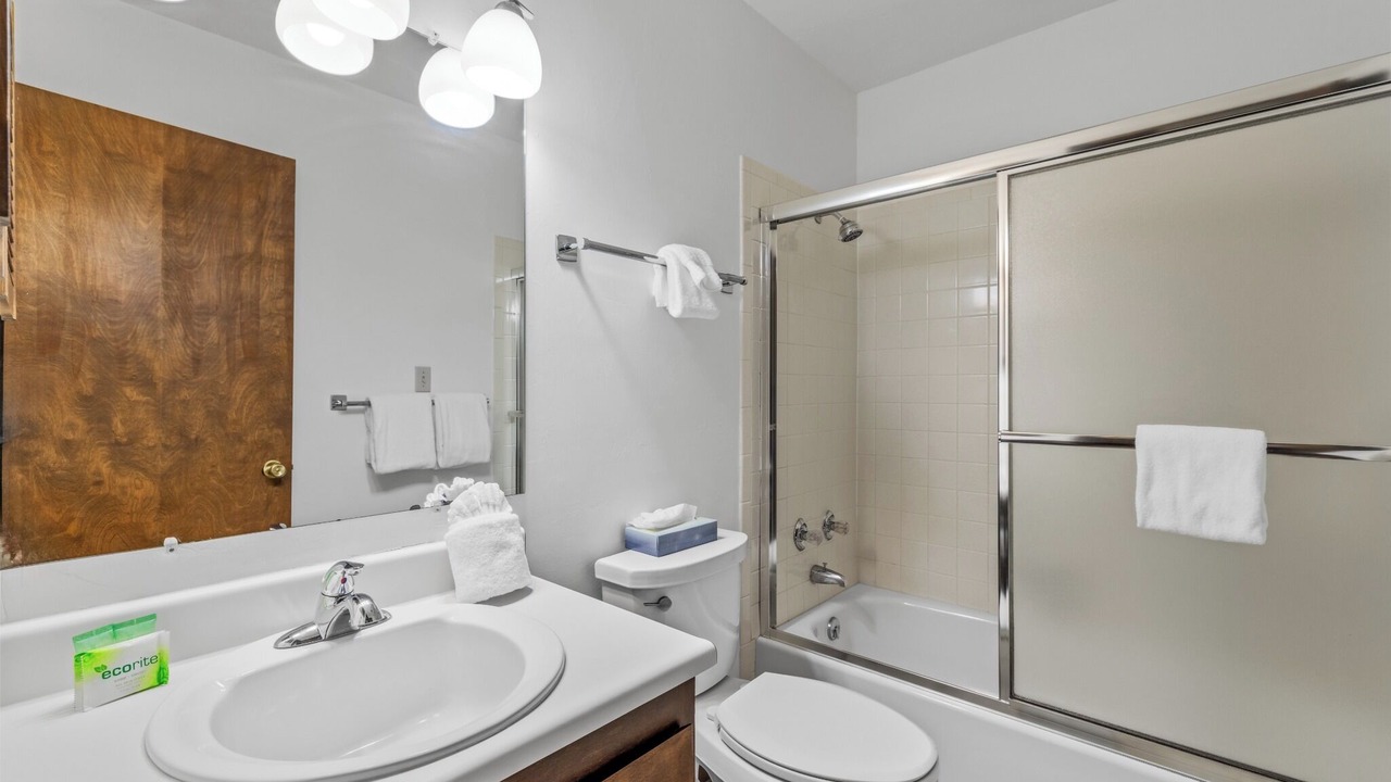 Photo of Bathroom in Clark