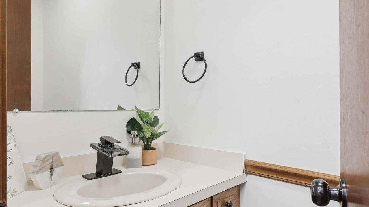 Photo of Bedroom in Pittsburg